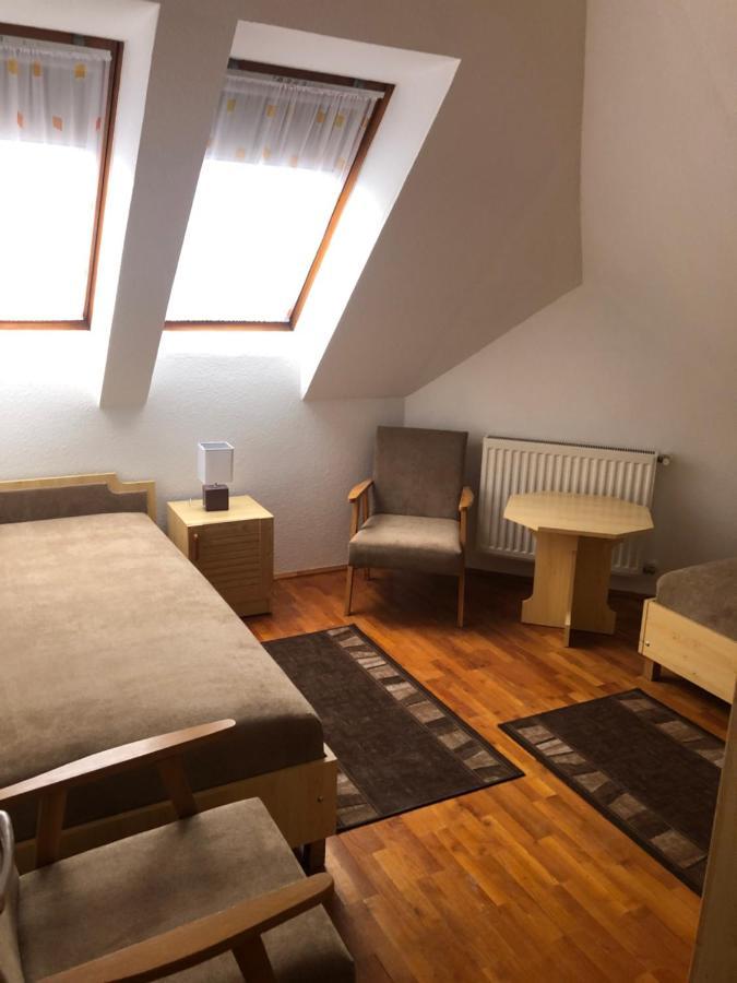 Mol-Ker-Vill Apartment Lenti Exterior photo
