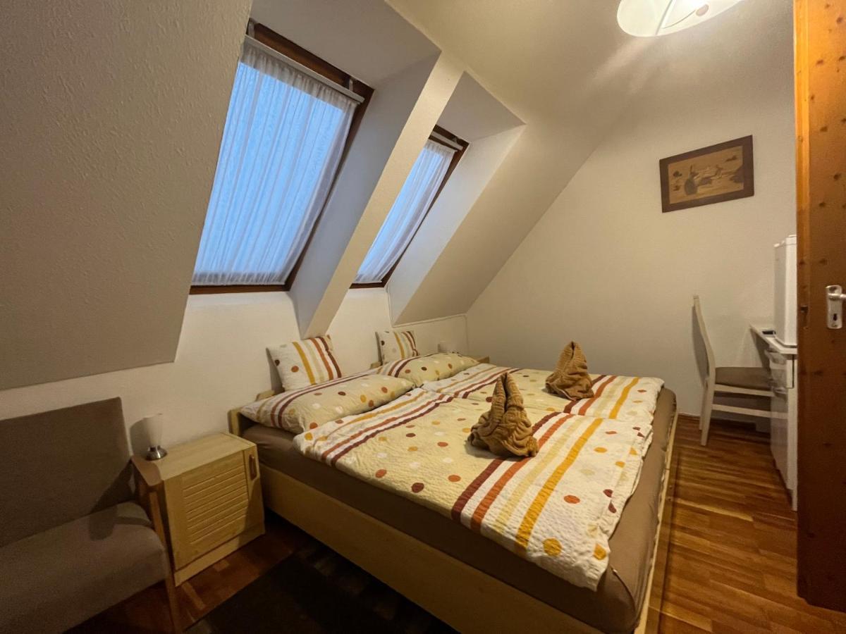 Mol-Ker-Vill Apartment Lenti Exterior photo